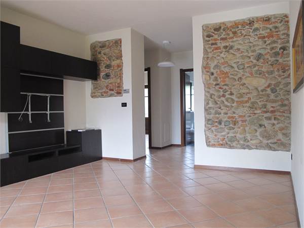 3+ bedroom apartment for rent in San Carlo Canavese