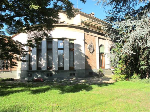 Prestigious villa Zona Parco
