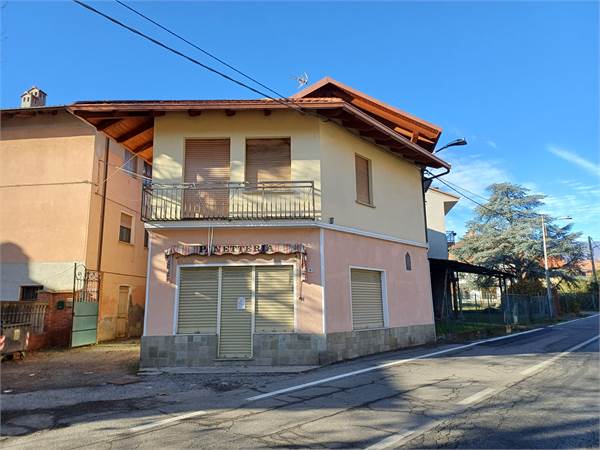Commercial Premises / Showrooms for sale in Balangero