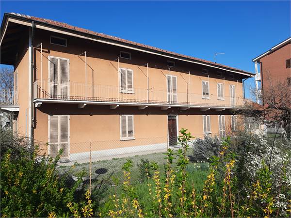 CASA INDIPENDENTE CON GIARDINO