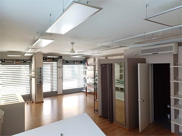 Commercial Premises / Showrooms for rent in Ciriè