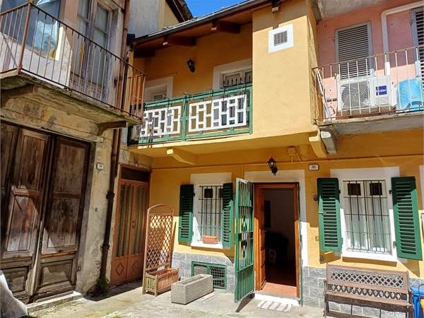 CASA IN CENTRO PAESE