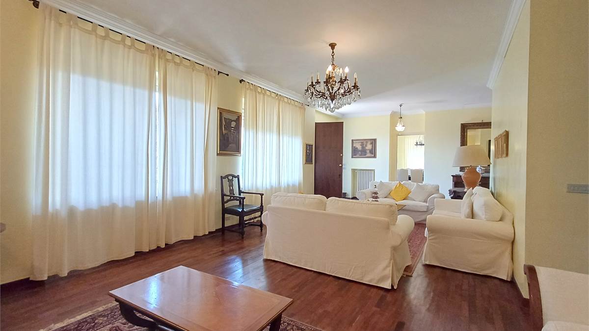 salone