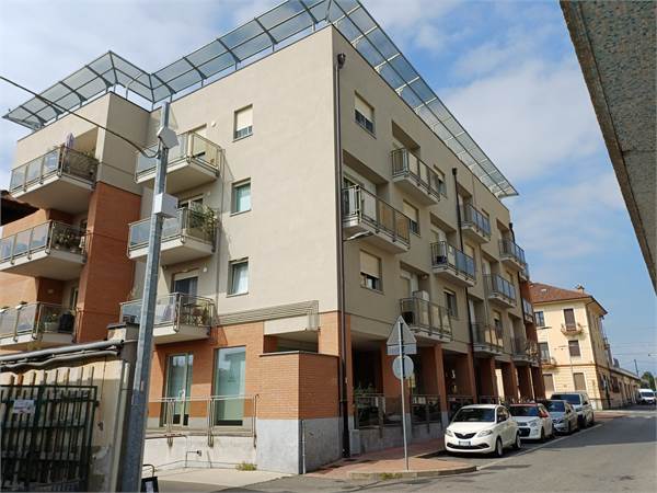 QUADRILOCALE CON TERRAZZO