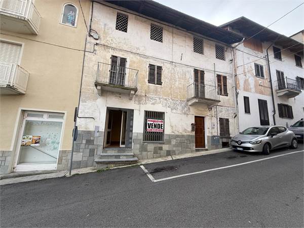 Semi Detached House for sale in Barbania