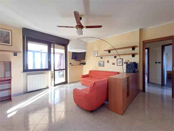 QUADRILOCALE ULTIMO PIANO CON TERRAZZO