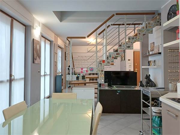 TRILOCALE CON MANSARDA