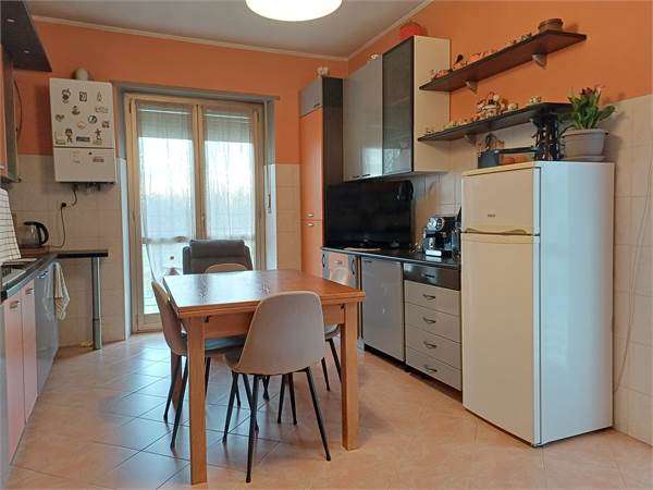 QUADRILOCALE CON GRANDI BALCONI