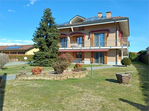 Villa for sale in Ciriè