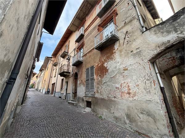 3+ bedroom apartment for sale in Lanzo Torinese