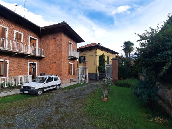 2 locali in vendita a Rocca Canavese