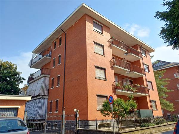 3+ bedroom apartment for sale in Robassomero