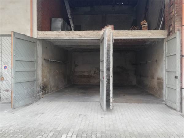 Garage for sale in Ciriè